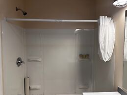 The Coastal Inn and Suites