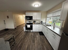 The Coastal Inn and Suites