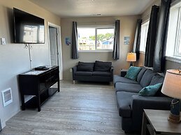 The Coastal Inn and Suites