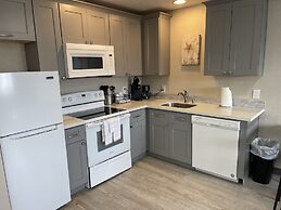 The Coastal Inn and Suites