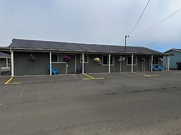 The Coastal Inn and Suites