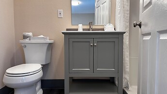 The Coastal Inn and Suites