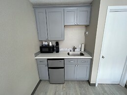 The Coastal Inn and Suites