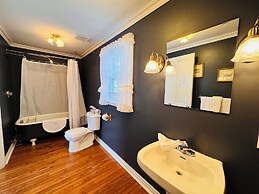 Chestnut Inn Bed and Breakfast