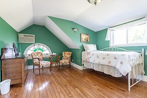 Chestnut Inn Bed and Breakfast