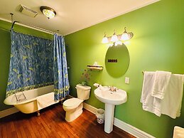 Chestnut Inn Bed and Breakfast