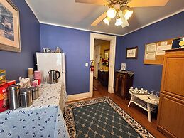 Chestnut Inn Bed and Breakfast