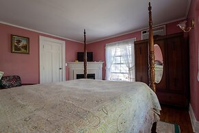 Chestnut Inn Bed and Breakfast