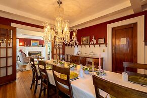 Chestnut Inn Bed and Breakfast