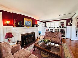 Chestnut Inn Bed and Breakfast