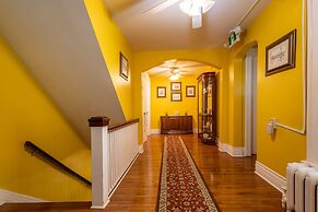 Chestnut Inn Bed and Breakfast