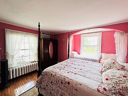 Chestnut Inn Bed and Breakfast