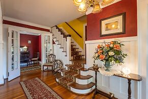 Chestnut Inn Bed and Breakfast