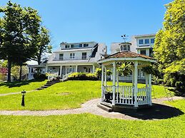 Chestnut Inn Bed and Breakfast
