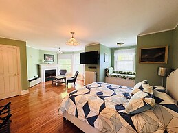 Chestnut Inn Bed and Breakfast