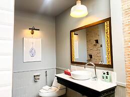 Tharaburi Resort Sukhothai