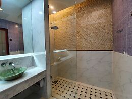 Tharaburi Resort Sukhothai