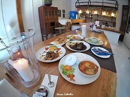 Tharaburi Resort Sukhothai