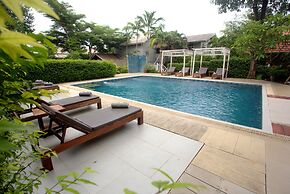 Tharaburi Resort Sukhothai