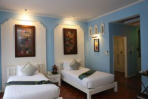 Tharaburi Resort Sukhothai