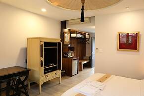 Tharaburi Resort Sukhothai