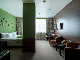 Diplomat Hotel