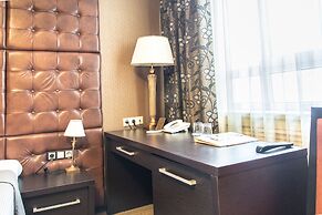 Diplomat Hotel