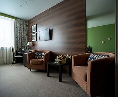 Diplomat Hotel