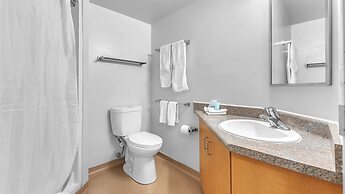 Residence & Conference Centre - London