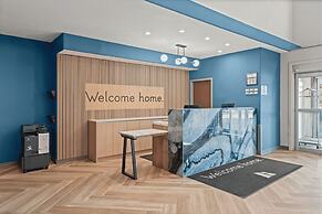 Home Inn and Suites Regina Airport