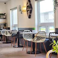 Home Inn and Suites Regina Airport