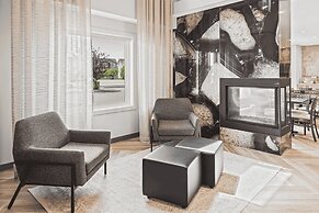 Home Inn and Suites Regina Airport