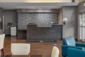 Home Inn and Suites Regina Airport