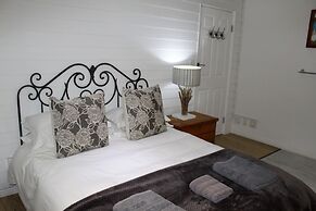 Kleinzee Oceanfront Guesthouse