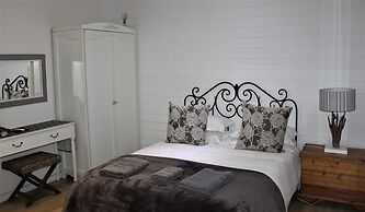 Kleinzee Oceanfront Guesthouse