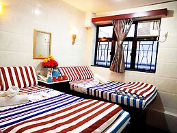 Day And Night Hotel - Hostel