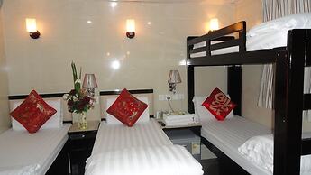 Days Hotel HK - Hostel