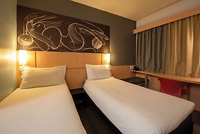 Ibis Guaratinguetá Aparecida