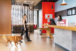 Ibis Guaratinguetá Aparecida