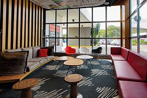 Ibis Guaratinguetá Aparecida