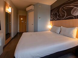 Ibis Guaratinguetá Aparecida