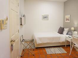 Ratchadamnoen Residence