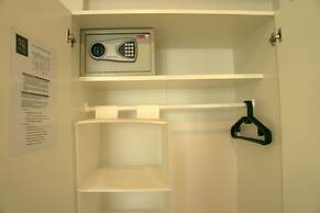 Ratchadamnoen Residence