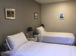 Ratchadamnoen Residence