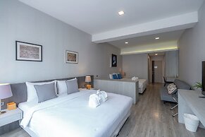Ratchadamnoen Residence
