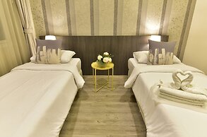 Ratchadamnoen Residence