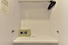 Ratchadamnoen Residence