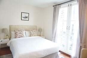 Ratchadamnoen Residence