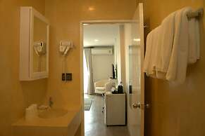 Ratchadamnoen Residence