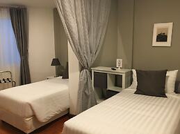 Ratchadamnoen Residence